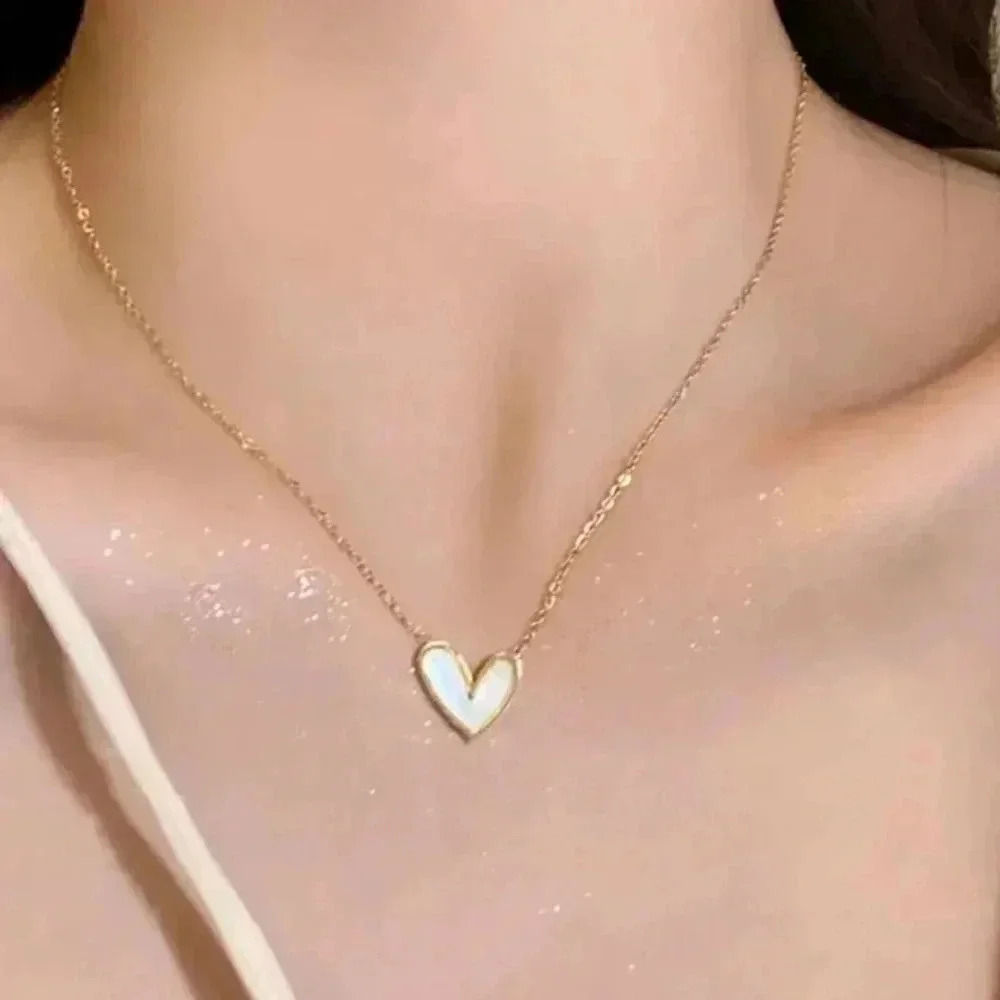NWT  Necklace​